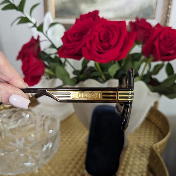 Gucci oversized sunglasses 2️⃣5️⃣0️⃣ - Picture 6 of 16